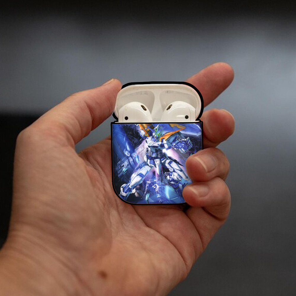 機動戦士ガンダム Mobile Suit Gundam AirPods 第2世代保護ケース ハードシェル ブラック 耐衝撃・防指紋・カラビナ付き