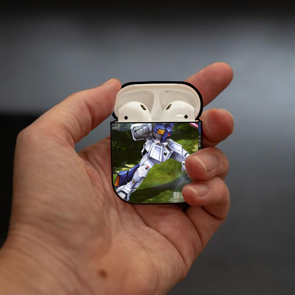 機動戦士ガンダム Mobile Suit Gundam AirPods 第2世代保護ケース ハードシェル ブラック 耐衝撃・防指紋・カラビナ付き