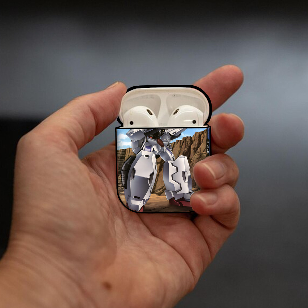 機動戦士ガンダム Mobile Suit Gundam AirPods 第2世代保護ケース ハードシェル ブラック 耐衝撃・防指紋・カラビナ付き