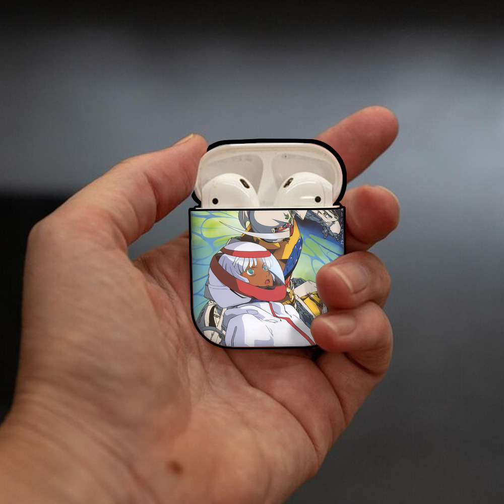 機動戦士ガンダム Mobile Suit Gundam AirPods 第2世代保護ケース ハードシェル ブラック 耐衝撃・防指紋・カラビナ付き