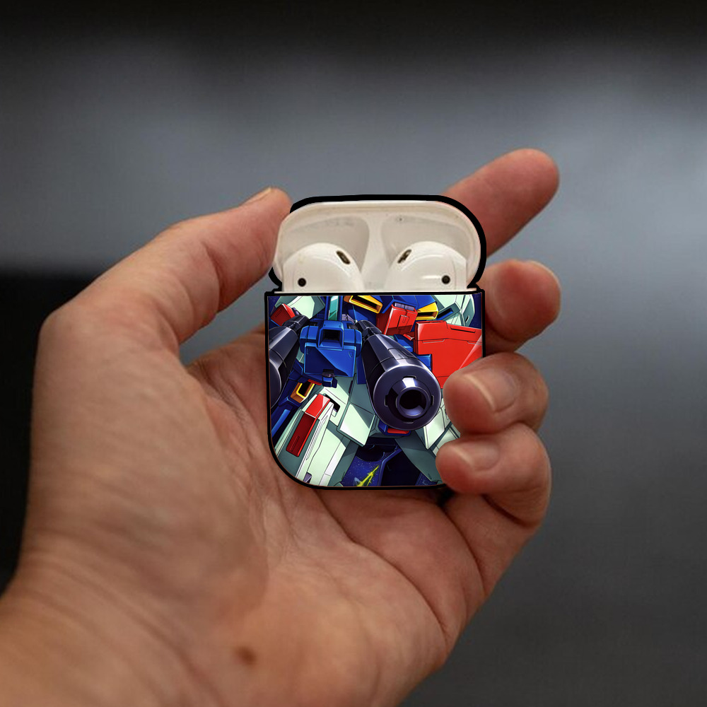 機動戦士ガンダム Mobile Suit Gundam AirPods 第2世代保護ケース ハードシェル ブラック 耐衝撃・防指紋・カラビナ付き