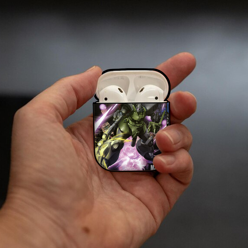 機動戦士ガンダム Mobile Suit Gundam AirPods 第2世代保護ケース ハードシェル ブラック 耐衝撃・防指紋・カラビナ付き