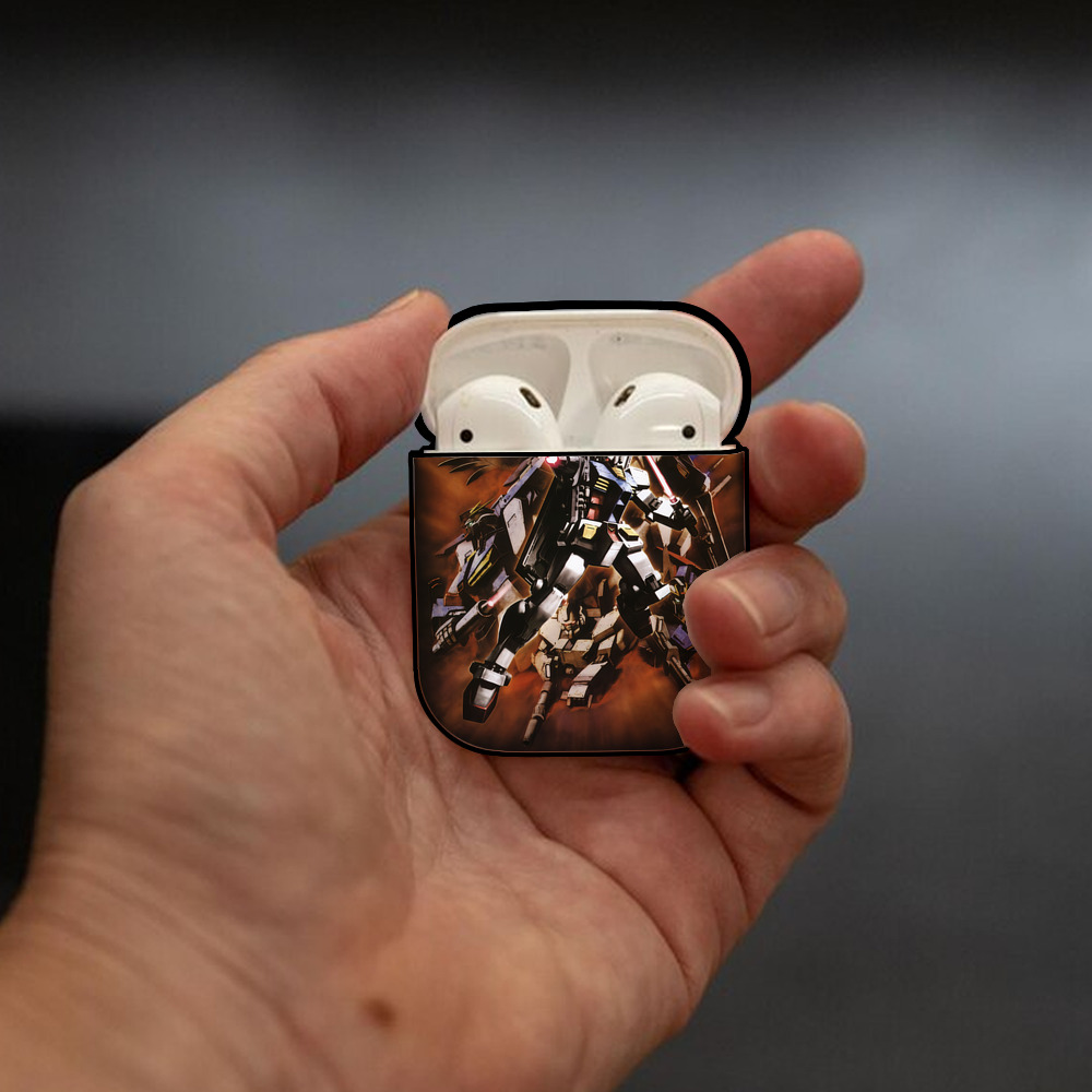 機動戦士ガンダム Mobile Suit Gundam AirPods 第2世代保護ケース ハードシェル ブラック 耐衝撃・防指紋・カラビナ付き