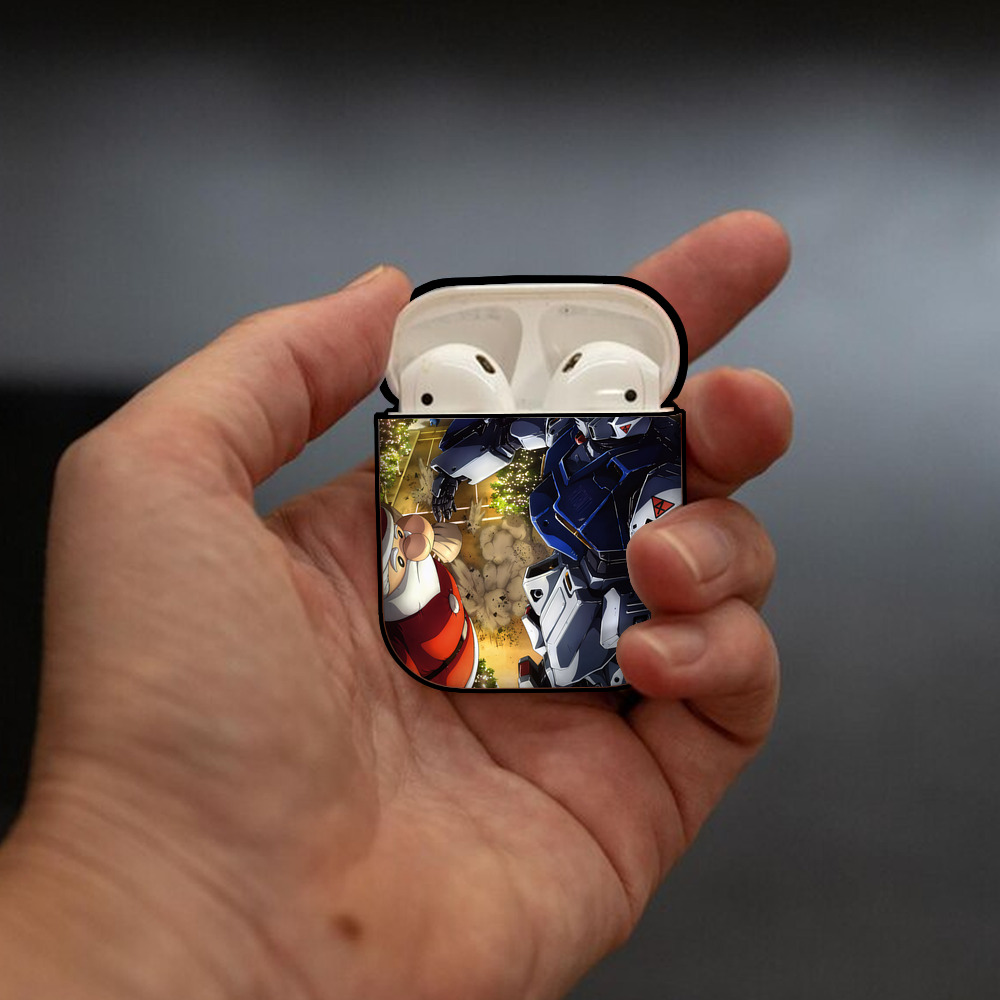 機動戦士ガンダム Mobile Suit Gundam AirPods 第2世代保護ケース ハードシェル ブラック 耐衝撃・防指紋・カラビナ付き