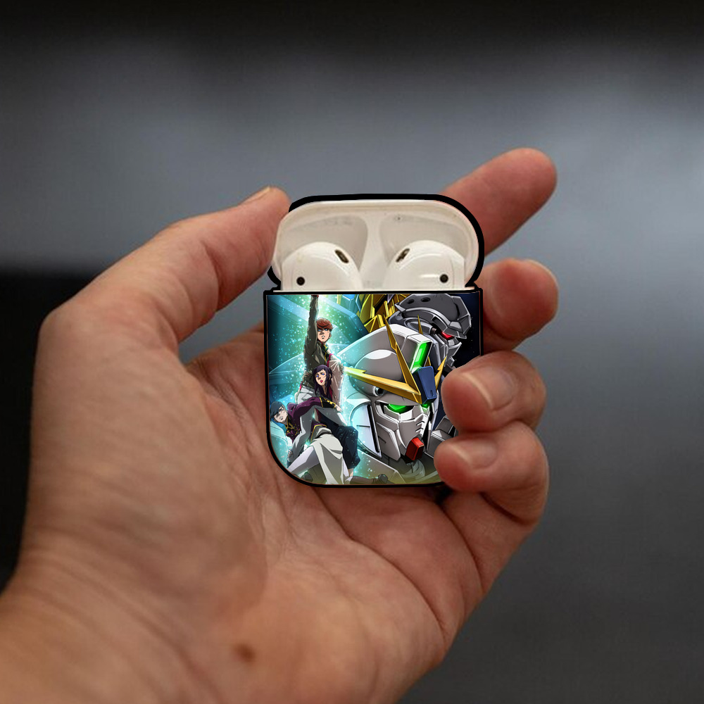 機動戦士ガンダム Mobile Suit Gundam AirPods 第2世代保護ケース ハードシェル ブラック 耐衝撃・防指紋・カラビナ付き