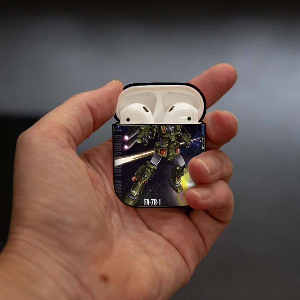 機動戦士ガンダム Mobile Suit Gundam AirPods 第2世代保護ケース ハードシェル ブラック 耐衝撃・防指紋・カラビナ付き