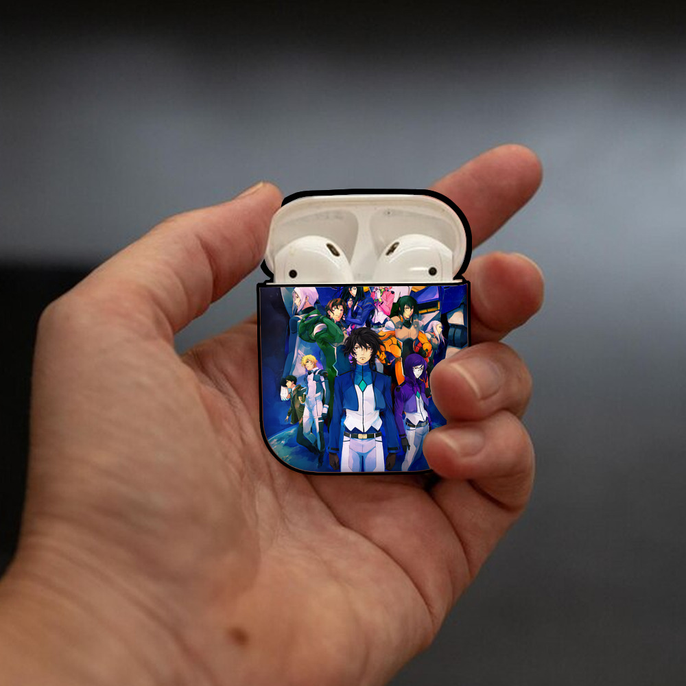 機動戦士ガンダム Mobile Suit Gundam AirPods 第2世代保護ケース ハードシェル ブラック 耐衝撃・防指紋・カラビナ付き