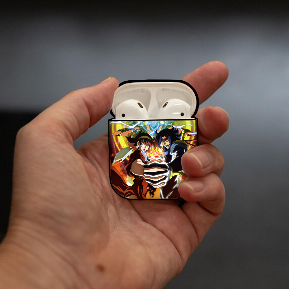 機動戦士ガンダム Mobile Suit Gundam AirPods 第2世代保護ケース ハードシェル ブラック 耐衝撃・防指紋・カラビナ付き