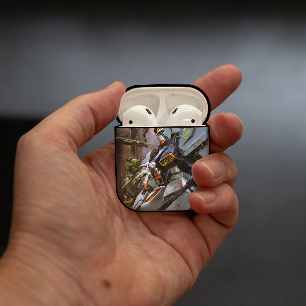 機動戦士ガンダム Mobile Suit Gundam AirPods 第2世代保護ケース ハードシェル ブラック 耐衝撃・防指紋・カラビナ付き