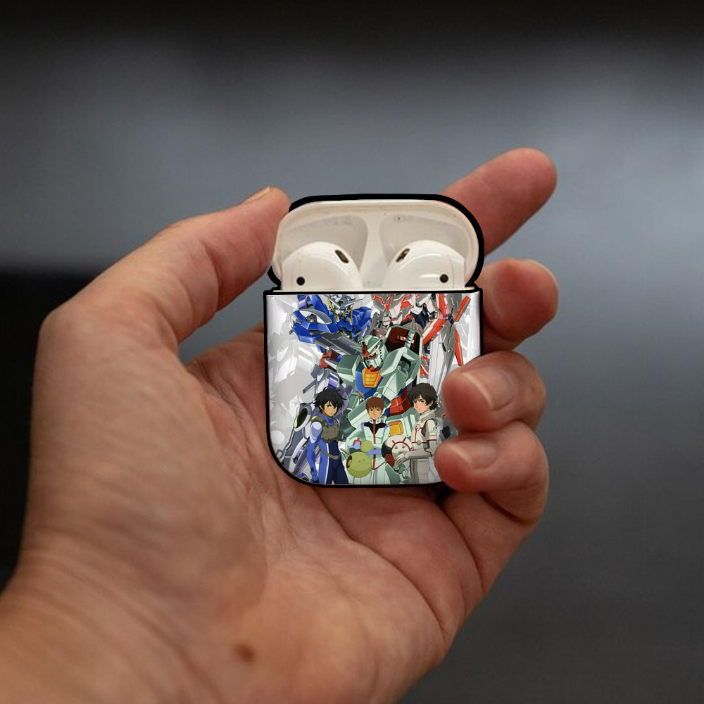 機動戦士ガンダム Mobile Suit Gundam AirPods 第2世代保護ケース ハードシェル ブラック 耐衝撃・防指紋・カラビナ付き