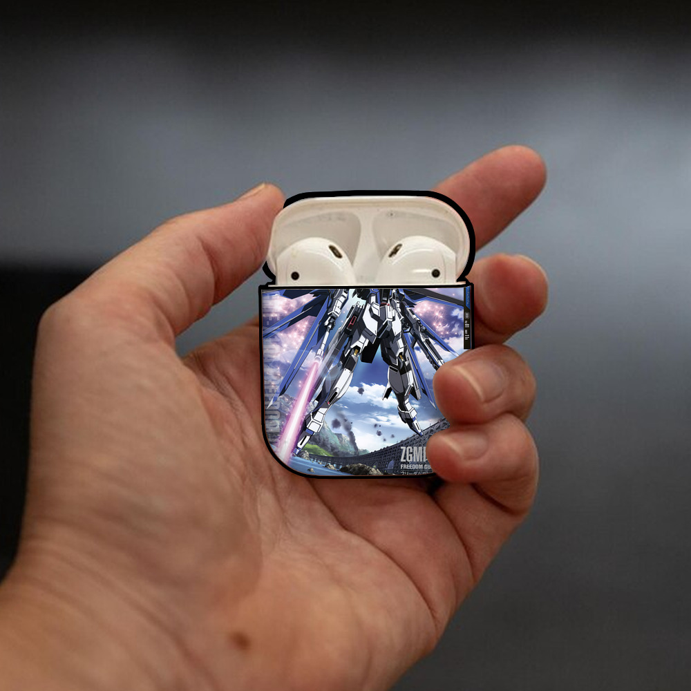 機動戦士ガンダム Mobile Suit Gundam AirPods 第2世代保護ケース ハードシェル ブラック 耐衝撃・防指紋・カラビナ付き