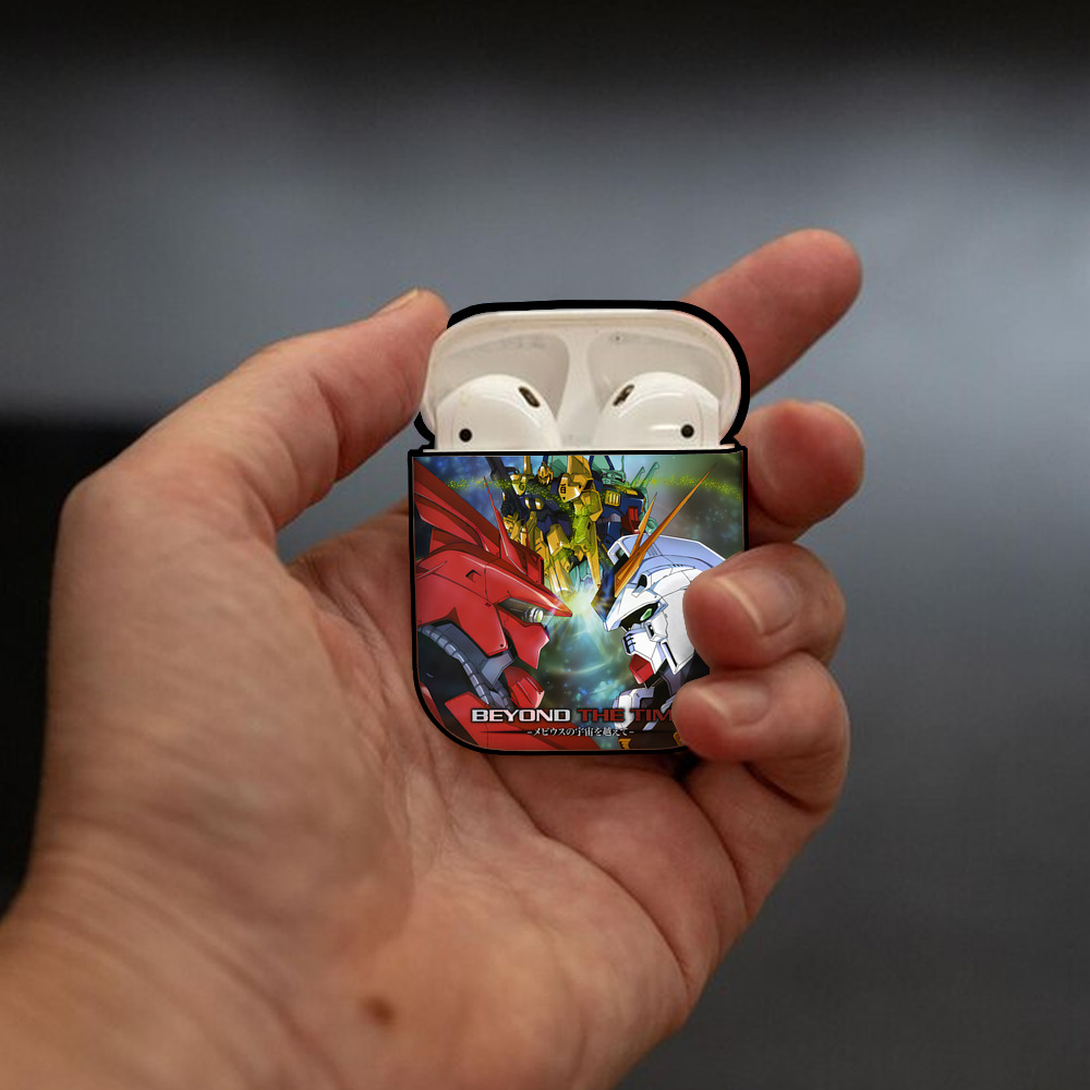 機動戦士ガンダム Mobile Suit Gundam AirPods 第2世代保護ケース ハードシェル ブラック 耐衝撃・防指紋・カラビナ付き