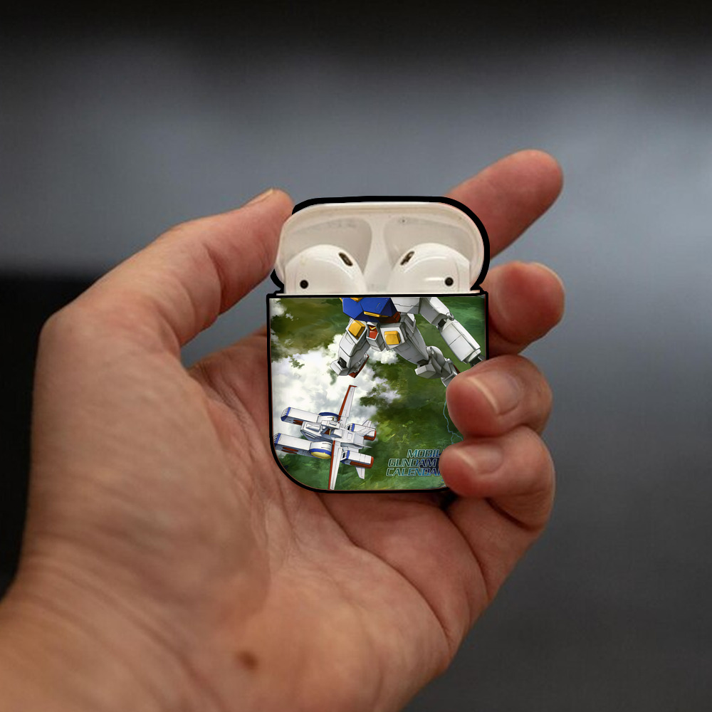 機動戦士ガンダム Mobile Suit Gundam AirPods 第2世代保護ケース ハードシェル ブラック 耐衝撃・防指紋・カラビナ付き