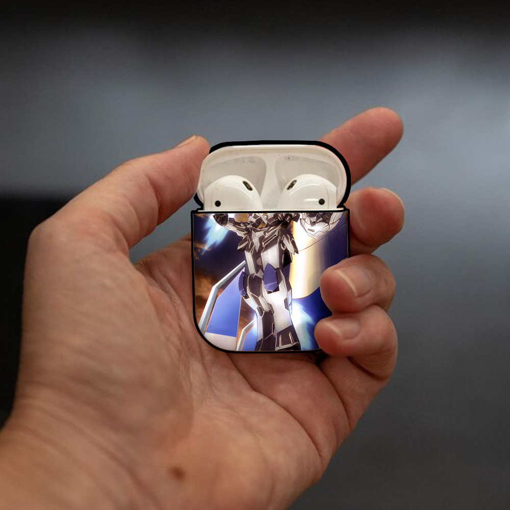 機動戦士ガンダム Mobile Suit Gundam AirPods 第2世代保護ケース ハードシェル ブラック 耐衝撃・防指紋・カラビナ付き