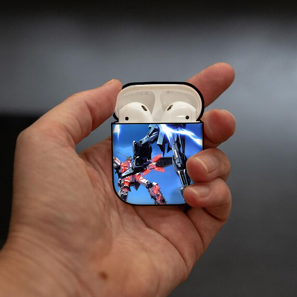機動戦士ガンダム Mobile Suit Gundam AirPods 第2世代保護ケース ハードシェル ブラック 耐衝撃・防指紋・カラビナ付き