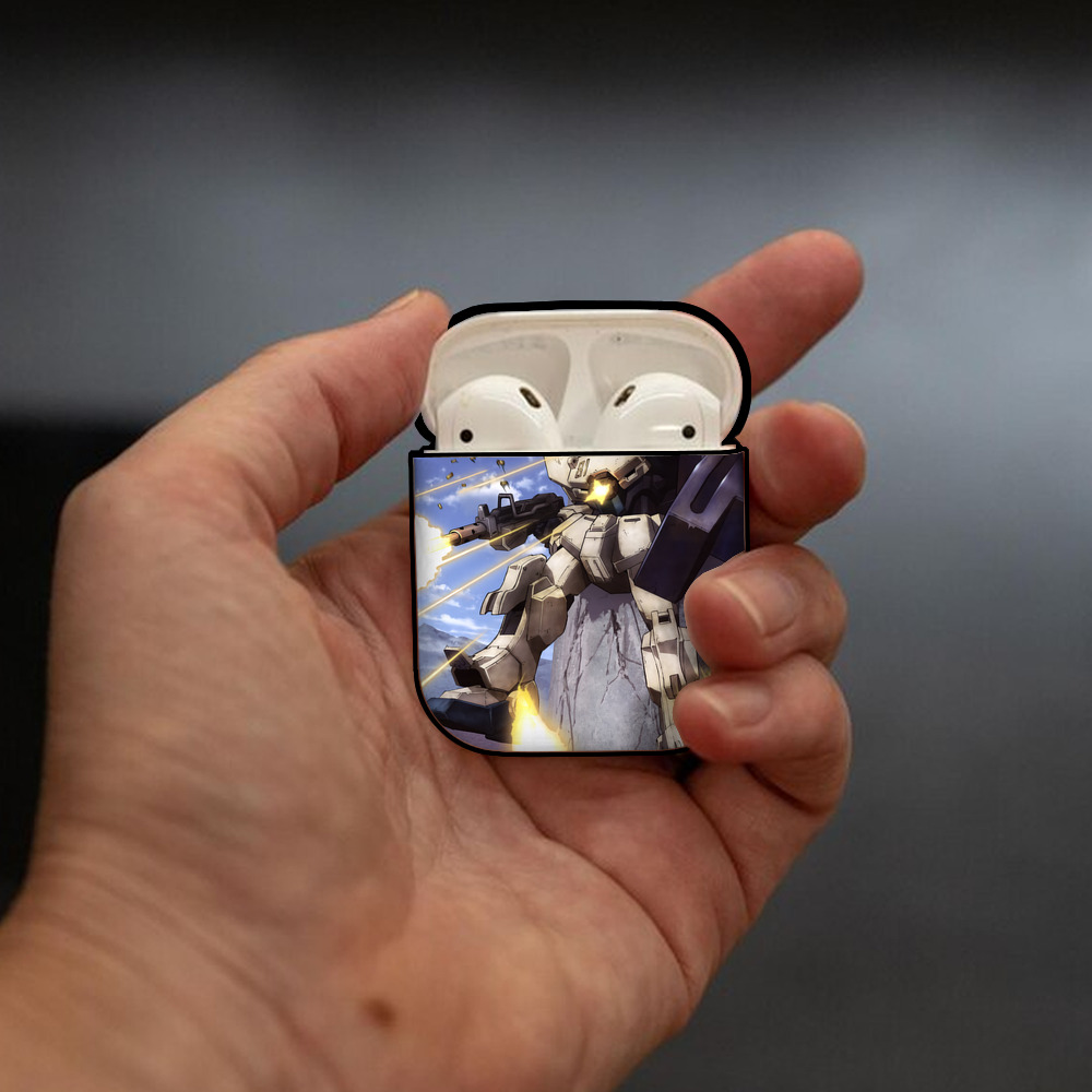 機動戦士ガンダム Mobile Suit Gundam AirPods 第2世代保護ケース ハードシェル ブラック 耐衝撃・防指紋・カラビナ付き