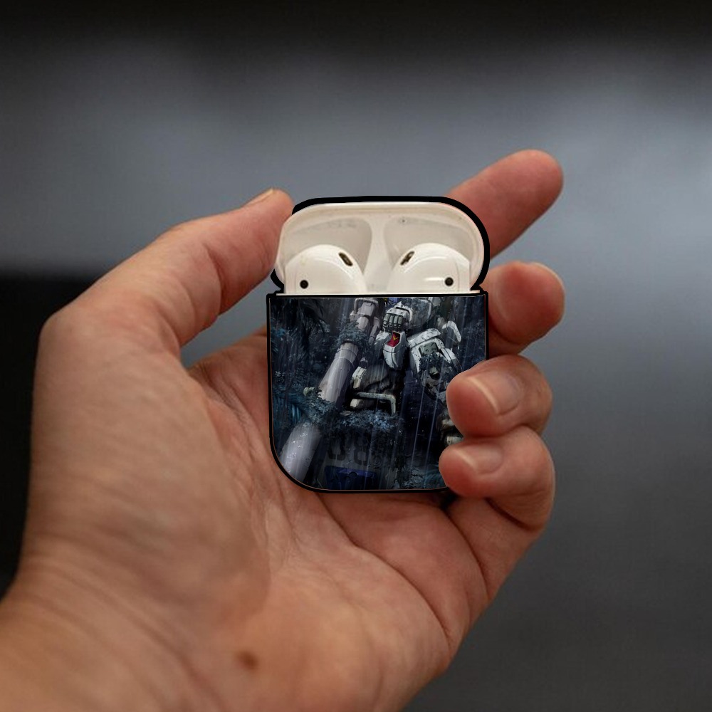 機動戦士ガンダム Mobile Suit Gundam AirPods 第2世代保護ケース ハードシェル ブラック 耐衝撃・防指紋・カラビナ付き