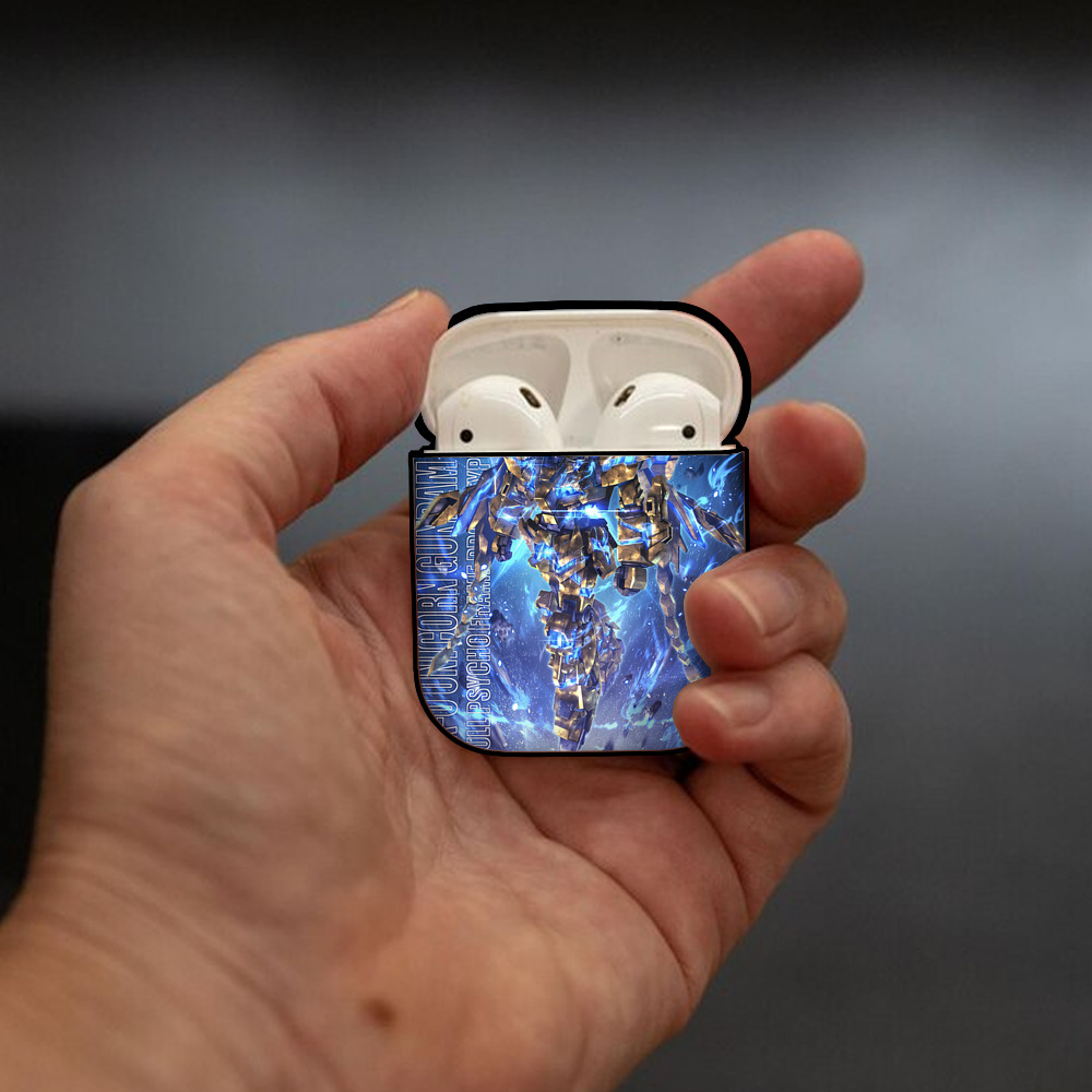 機動戦士ガンダム Mobile Suit Gundam AirPods 第2世代保護ケース ハードシェル ブラック 耐衝撃・防指紋・カラビナ付き