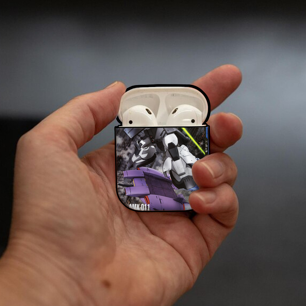 機動戦士ガンダム Mobile Suit Gundam AirPods 第2世代保護ケース ハードシェル ブラック 耐衝撃・防指紋・カラビナ付き