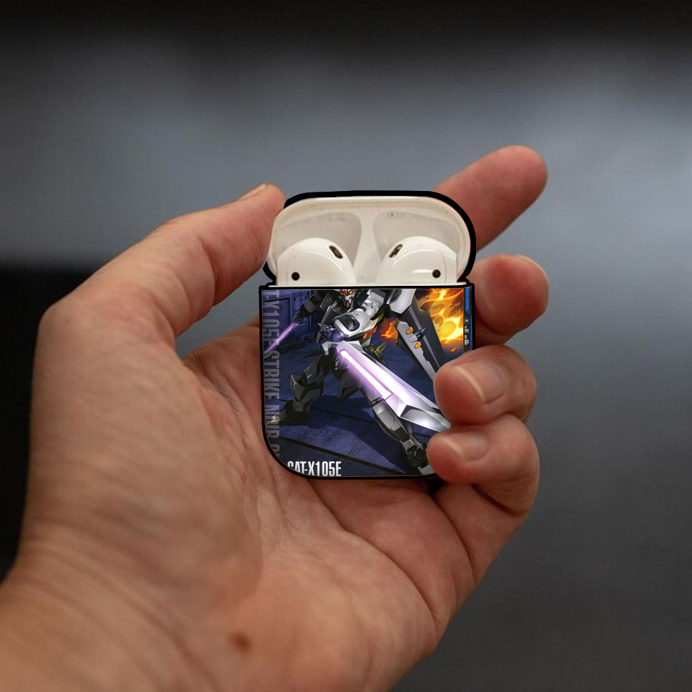 機動戦士ガンダム Mobile Suit Gundam AirPods 第2世代保護ケース ハードシェル ブラック 耐衝撃・防指紋・カラビナ付き