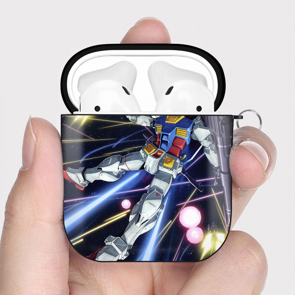 （画像用） 機動戦士ガンダム Mobile Suit Gundam AirPods 第2世代保護ケース ハードシェル ブラック 耐衝撃・防指紋・カラビナ付き