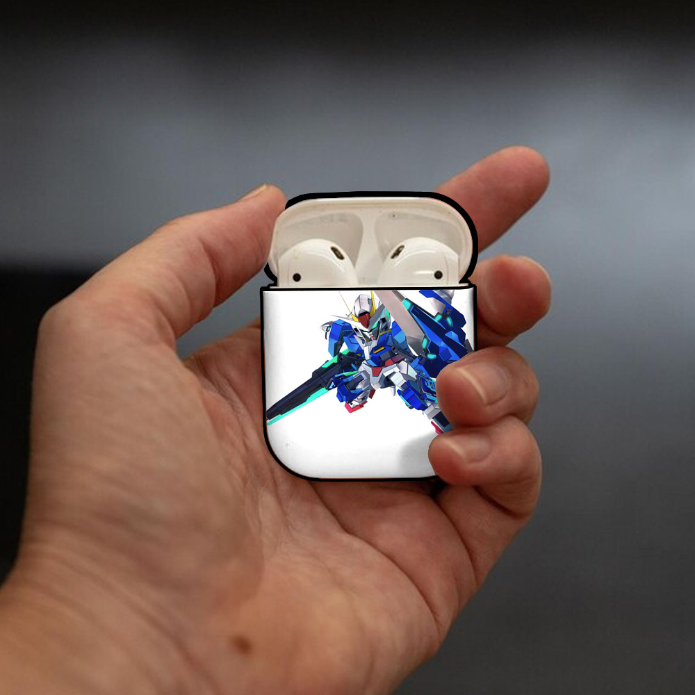 機動戦士ガンダム Mobile Suit Gundam AirPods 第2世代保護ケース ハードシェル ブラック 耐衝撃・防指紋・カラビナ付き