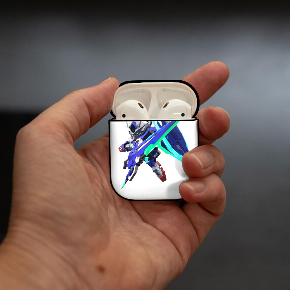 機動戦士ガンダム Mobile Suit Gundam AirPods 第2世代保護ケース ハードシェル ブラック 耐衝撃・防指紋・カラビナ付き