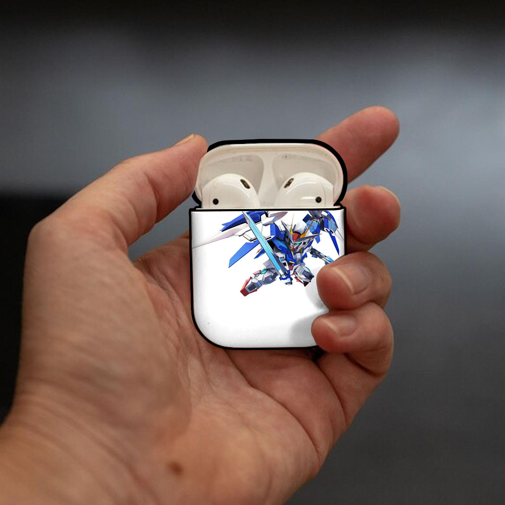 機動戦士ガンダム Mobile Suit Gundam AirPods 第2世代保護ケース ハードシェル ブラック 耐衝撃・防指紋・カラビナ付き
