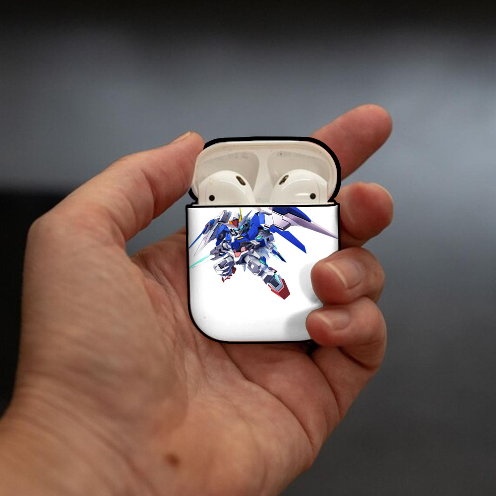 機動戦士ガンダム Mobile Suit Gundam AirPods 第2世代保護ケース ハードシェル ブラック 耐衝撃・防指紋・カラビナ付き