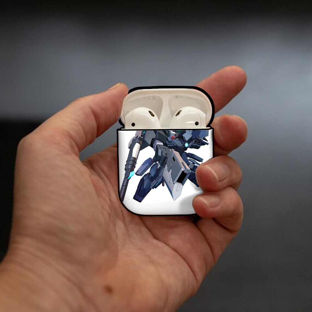 機動戦士ガンダム Mobile Suit Gundam AirPods 第2世代保護ケース ハードシェル ブラック 耐衝撃・防指紋・カラビナ付き