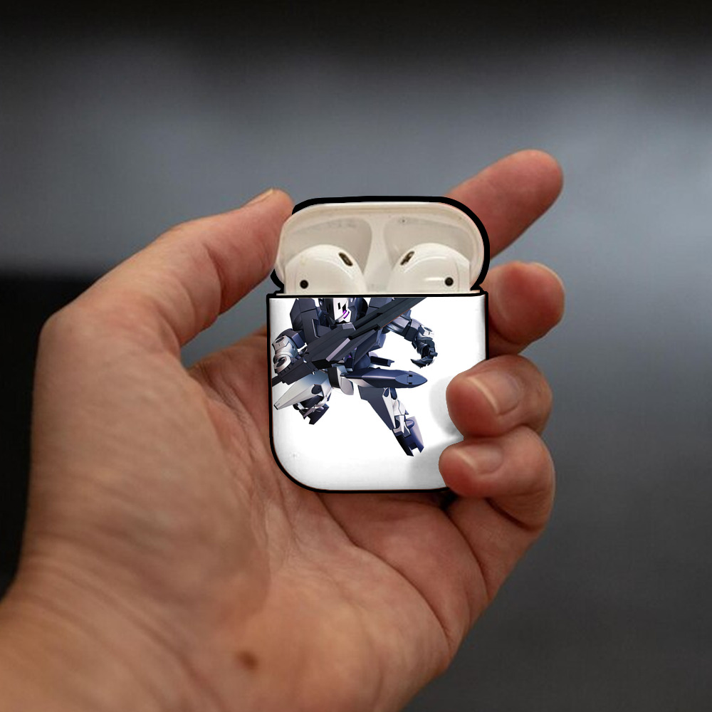 機動戦士ガンダム Mobile Suit Gundam AirPods 第2世代保護ケース ハードシェル ブラック 耐衝撃・防指紋・カラビナ付き