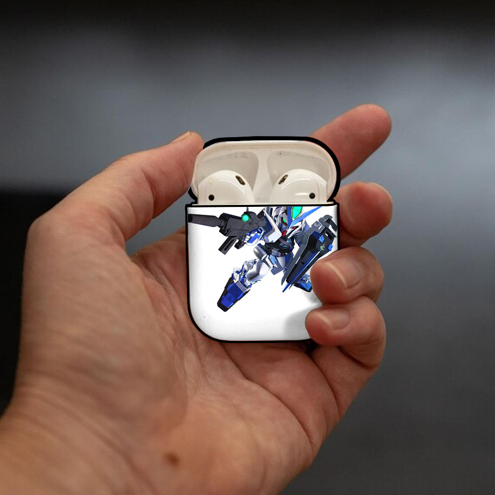 機動戦士ガンダム Mobile Suit Gundam AirPods 第2世代保護ケース ハードシェル ブラック 耐衝撃・防指紋・カラビナ付き