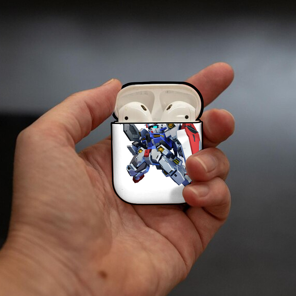 機動戦士ガンダム Mobile Suit Gundam AirPods 第2世代保護ケース ハードシェル ブラック 耐衝撃・防指紋・カラビナ付き
