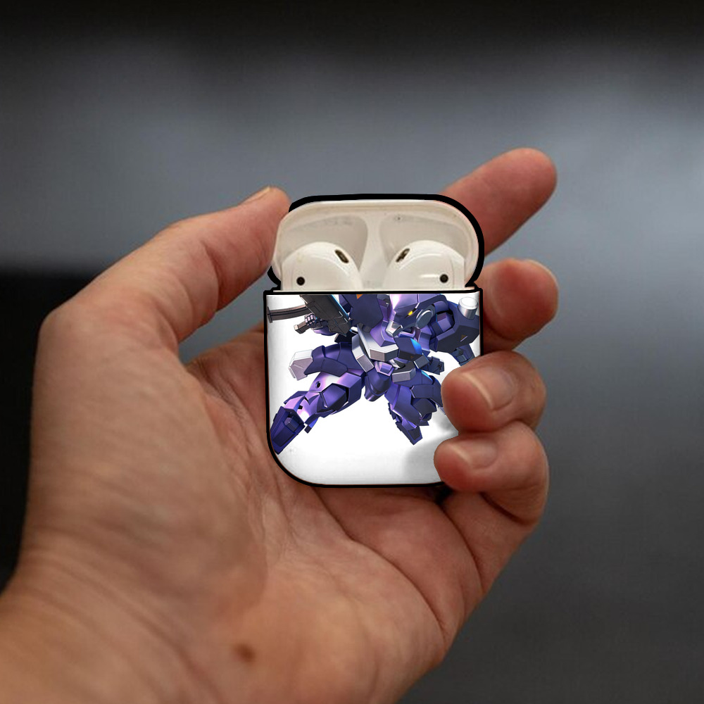 機動戦士ガンダム Mobile Suit Gundam AirPods 第2世代保護ケース ハードシェル ブラック 耐衝撃・防指紋・カラビナ付き