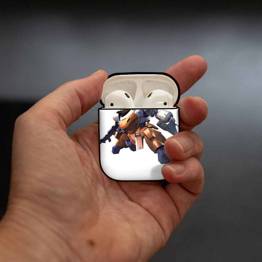 機動戦士ガンダム Mobile Suit Gundam AirPods 第2世代保護ケース ハードシェル ブラック 耐衝撃・防指紋・カラビナ付き