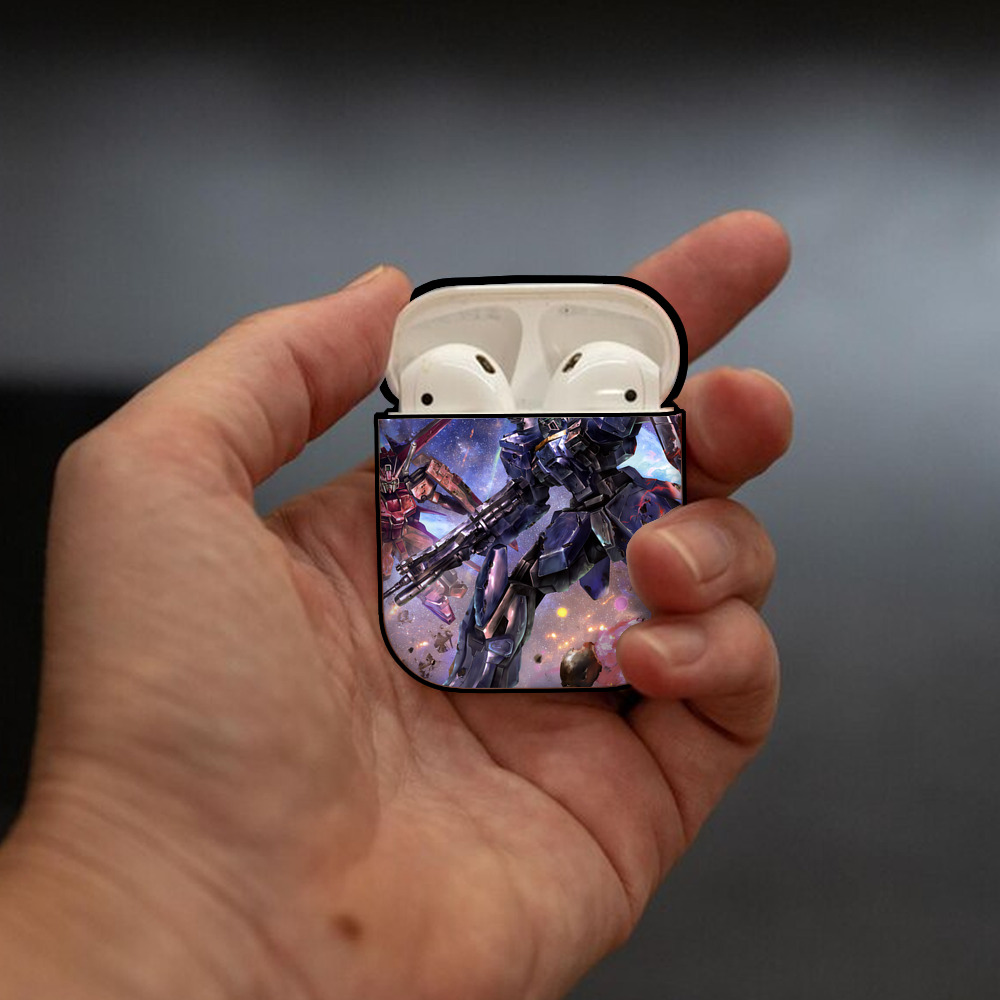 機動戦士ガンダム Mobile Suit Gundam AirPods 第2世代保護ケース ハードシェル ブラック 耐衝撃・防指紋・カラビナ付き