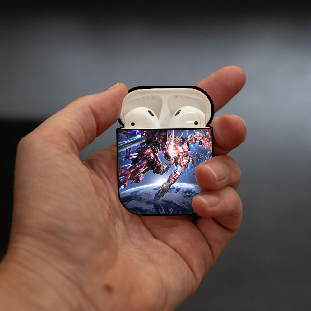 機動戦士ガンダム Mobile Suit Gundam AirPods 第2世代保護ケース ハードシェル ブラック 耐衝撃・防指紋・カラビナ付き