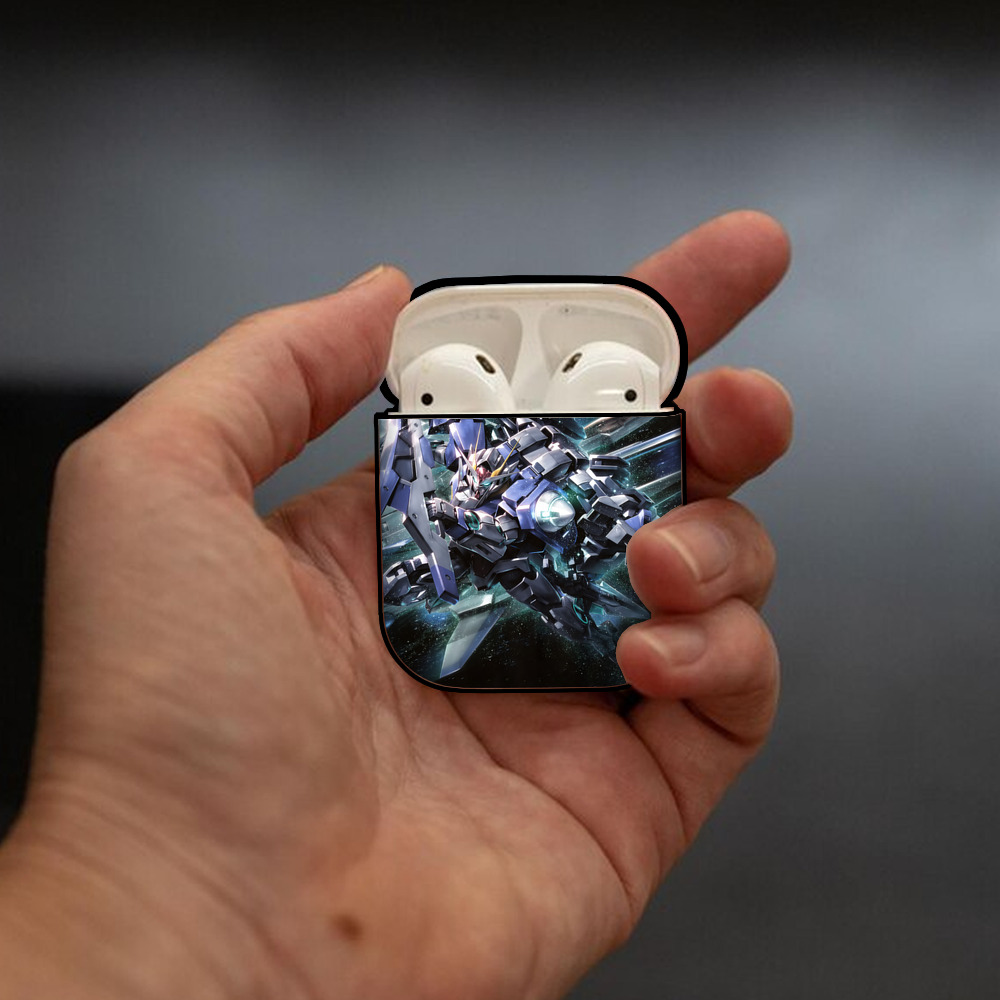 機動戦士ガンダム Mobile Suit Gundam AirPods 第2世代保護ケース ハードシェル ブラック 耐衝撃・防指紋・カラビナ付き