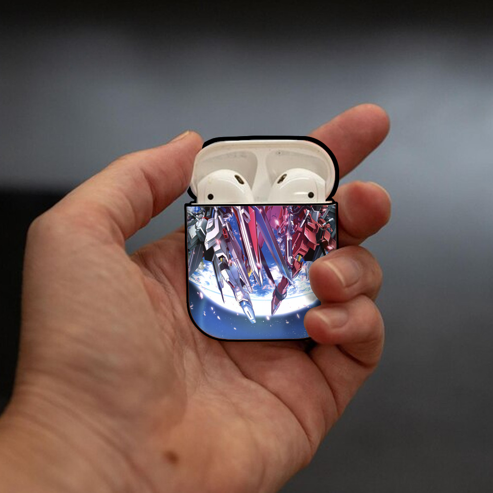 機動戦士ガンダム Mobile Suit Gundam AirPods 第2世代保護ケース ハードシェル ブラック 耐衝撃・防指紋・カラビナ付き