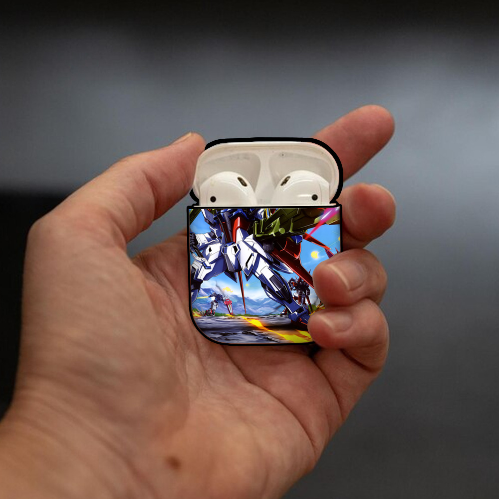 機動戦士ガンダム Mobile Suit Gundam AirPods 第2世代保護ケース ハードシェル ブラック 耐衝撃・防指紋・カラビナ付き