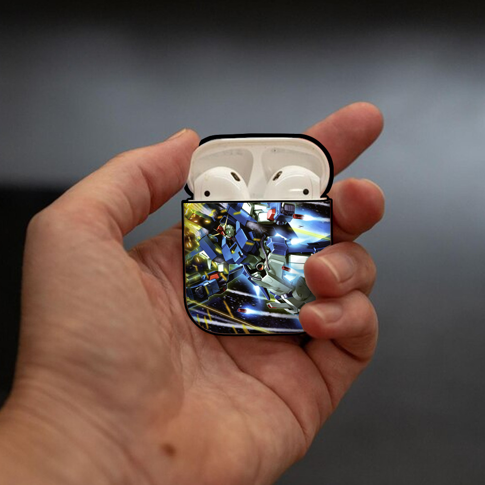 機動戦士ガンダム Mobile Suit Gundam AirPods 第2世代保護ケース ハードシェル ブラック 耐衝撃・防指紋・カラビナ付き