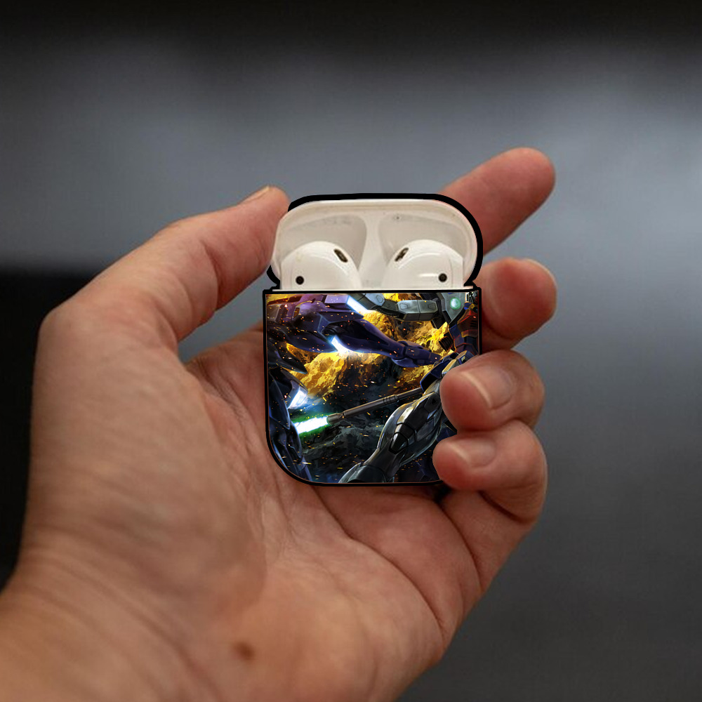 機動戦士ガンダム Mobile Suit Gundam AirPods 第2世代保護ケース ハードシェル ブラック 耐衝撃・防指紋・カラビナ付き