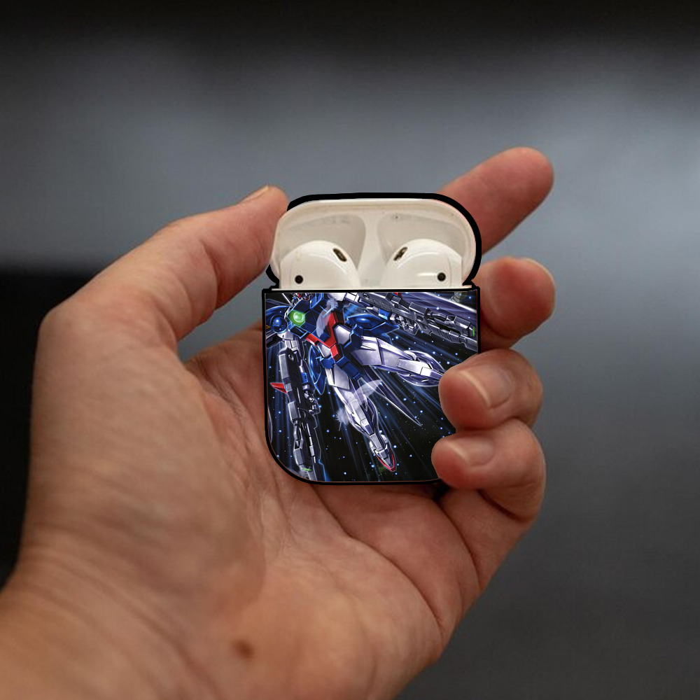 機動戦士ガンダム Mobile Suit Gundam AirPods 第2世代保護ケース ハードシェル ブラック 耐衝撃・防指紋・カラビナ付き