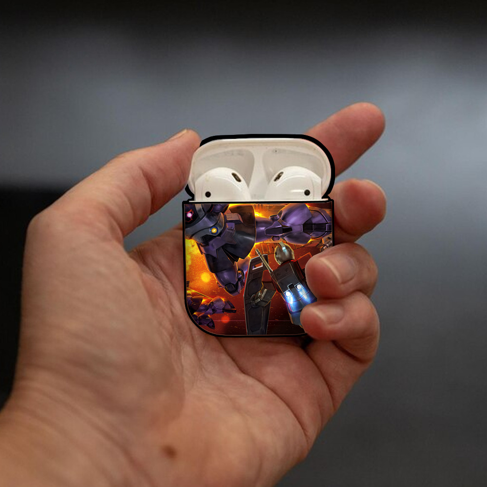 機動戦士ガンダム Mobile Suit Gundam AirPods 第2世代保護ケース ハードシェル ブラック 耐衝撃・防指紋・カラビナ付き