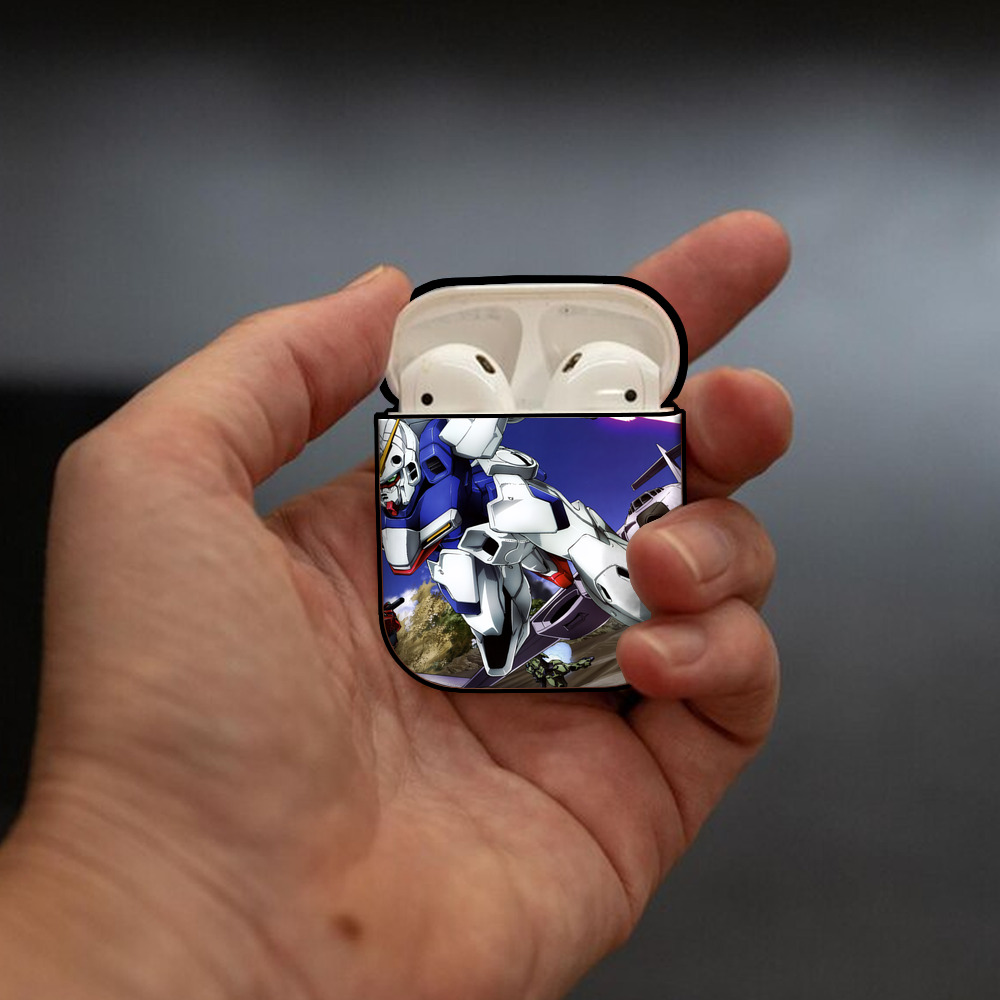機動戦士ガンダム Mobile Suit Gundam AirPods 第2世代保護ケース ハードシェル ブラック 耐衝撃・防指紋・カラビナ付き