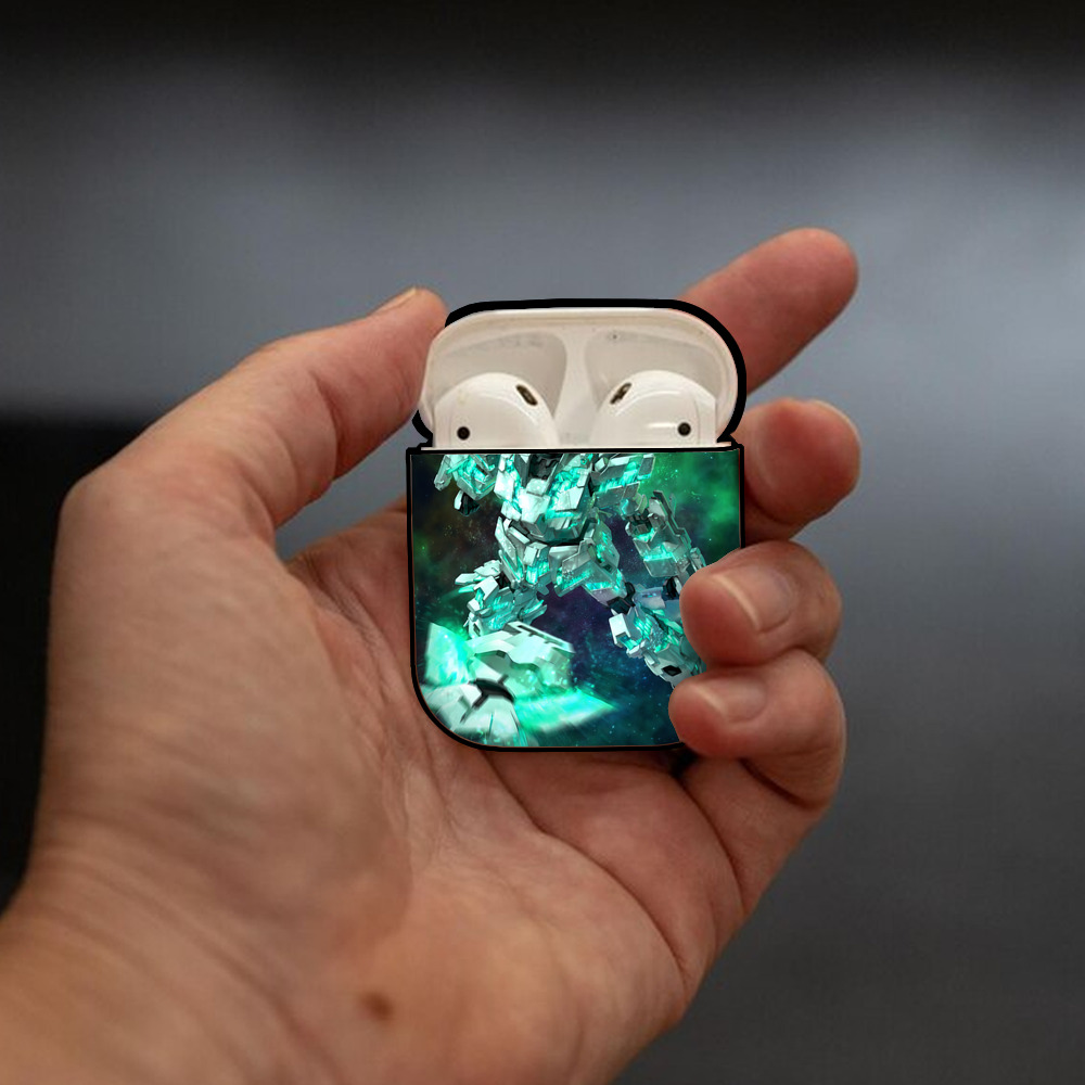 機動戦士ガンダム Mobile Suit Gundam AirPods 第2世代保護ケース ハードシェル ブラック 耐衝撃・防指紋・カラビナ付き