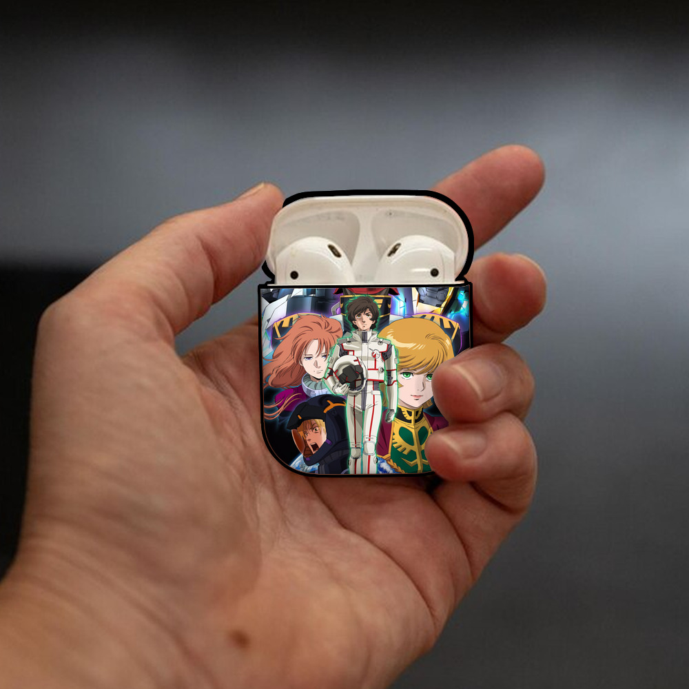 機動戦士ガンダム Mobile Suit Gundam AirPods 第2世代保護ケース ハードシェル ブラック 耐衝撃・防指紋・カラビナ付き