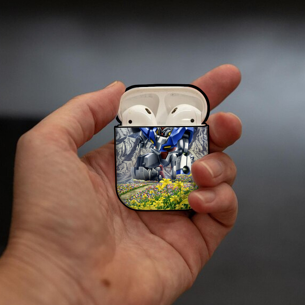 機動戦士ガンダム Mobile Suit Gundam AirPods 第2世代保護ケース ハードシェル ブラック 耐衝撃・防指紋・カラビナ付き