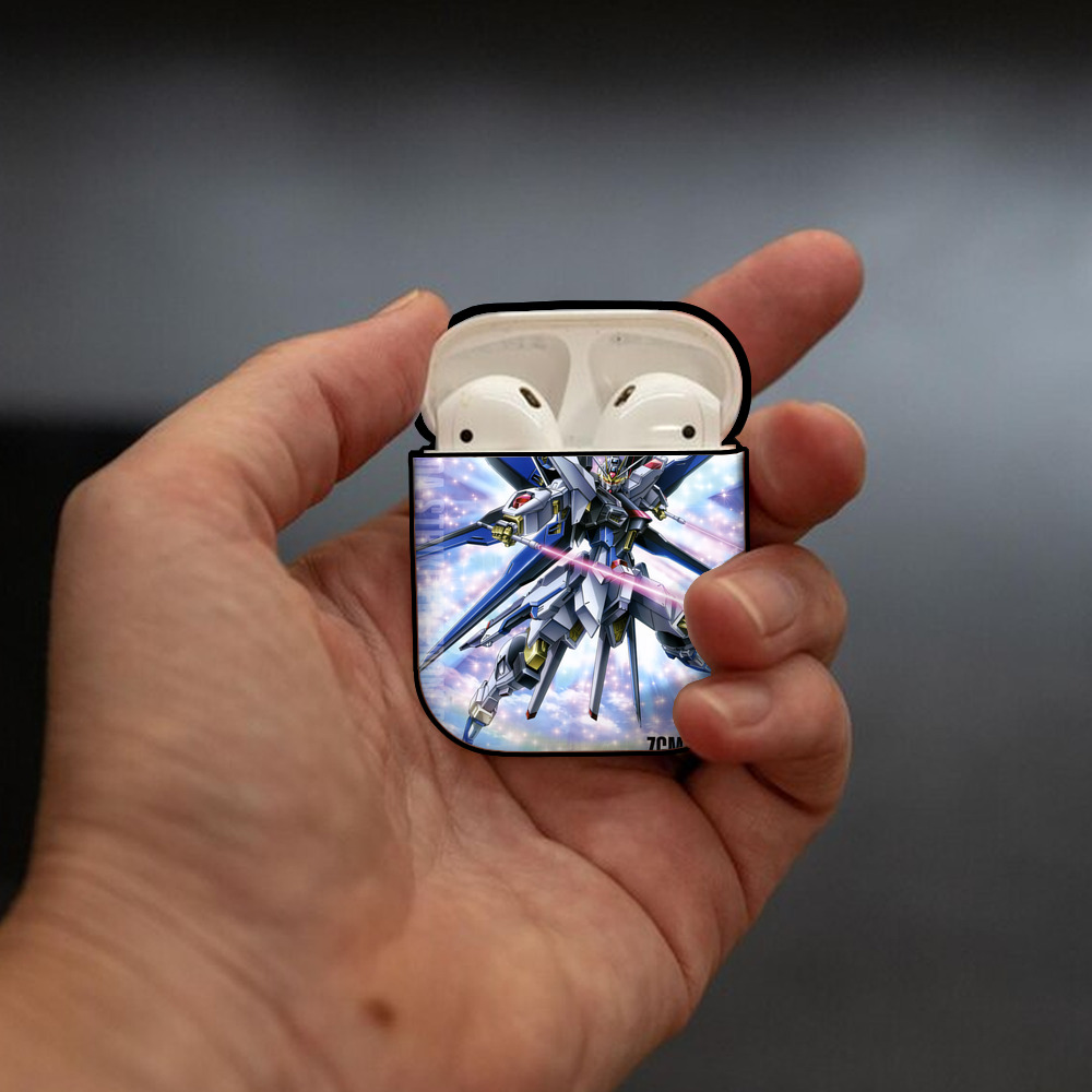 機動戦士ガンダム Mobile Suit Gundam AirPods 第2世代保護ケース ハードシェル ブラック 耐衝撃・防指紋・カラビナ付き