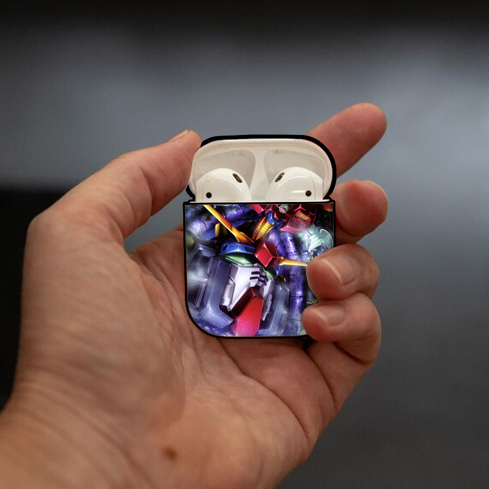 機動戦士ガンダム Mobile Suit Gundam AirPods 第2世代保護ケース ハードシェル ブラック 耐衝撃・防指紋・カラビナ付き